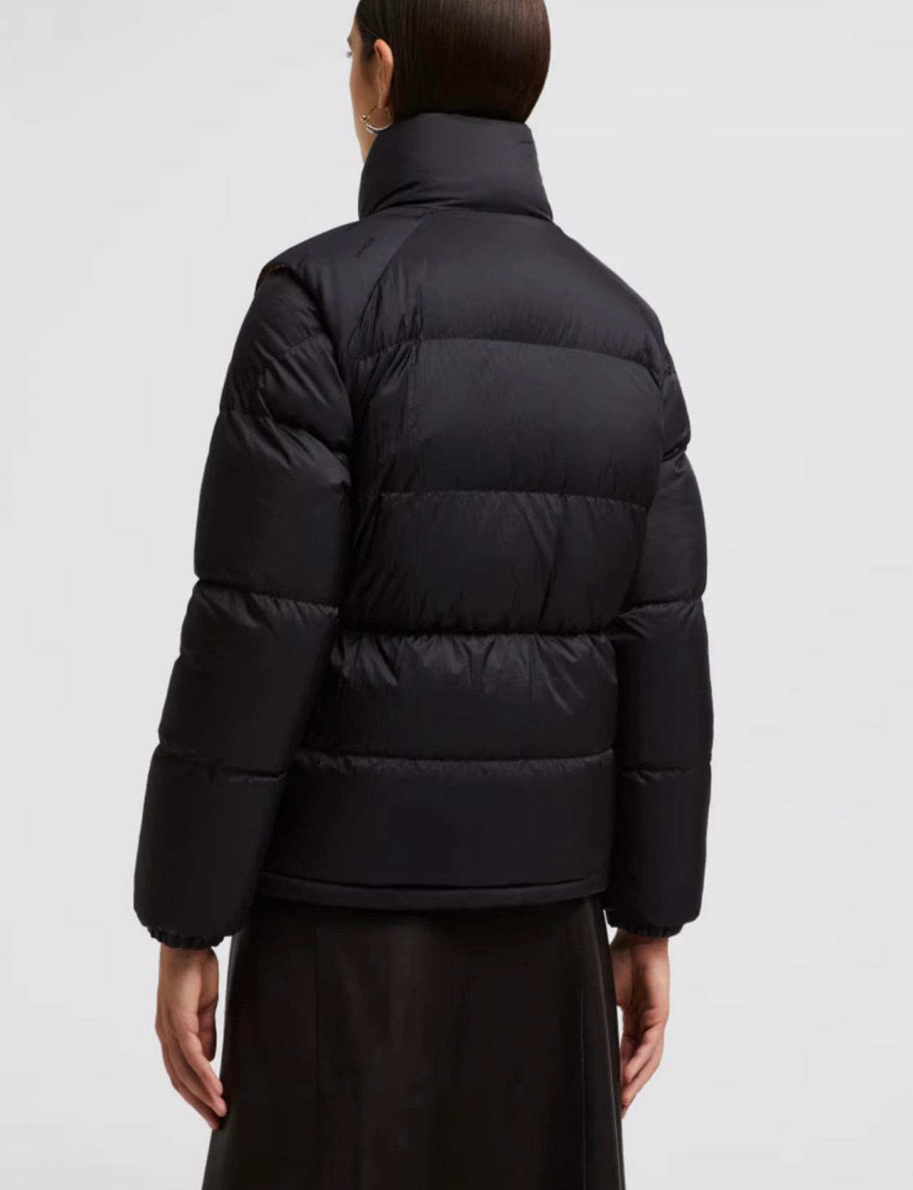 GIUBBOTTO MONCLER DONNA  CORTO NERO OPACO LOGO PETTO