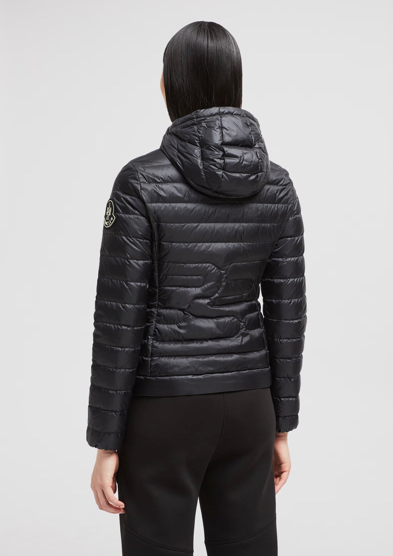 MONCLER DONNA NERO CON CAPPUCCIO